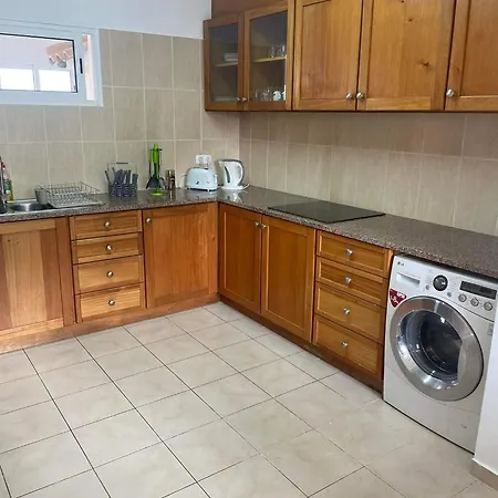 Moradia Vitoria بيت للعطل