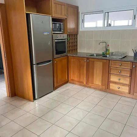 Moradia Vitoria * Порту-Санту